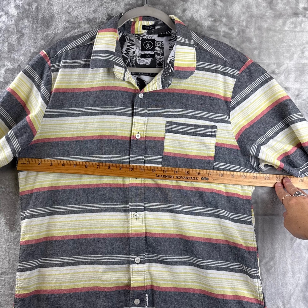 Volcom Horzy SS Shirt Men XL Gray Yellow Red Striped Slim Fit Cotton (1722) - Picture 8 of 10
